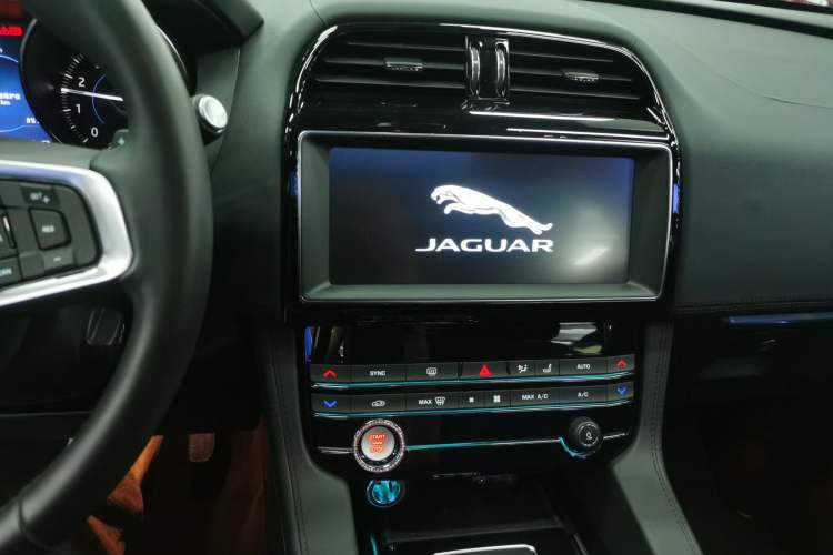 Used Jaguar F-PACE 2020 2.0T Urban Deluxe Edition
