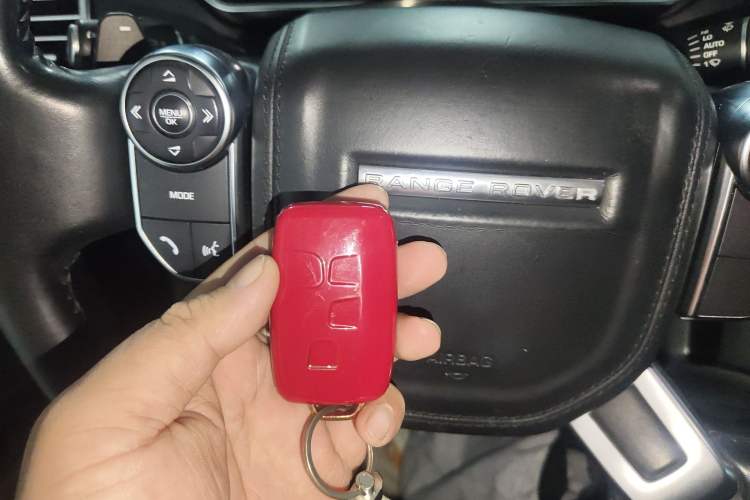 Used Land Rover Range Rover Vogue 2015 3.0 V6 U.S.-Spec Executive Edition