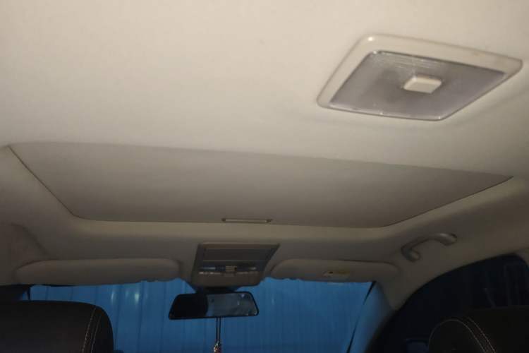 Used Chevrolet Captiva 2015 2.4L 4x4 Flagship Edition 7-Seater Headliner