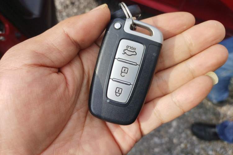 Used Hyundai Sonata 2011 2.0L Automatic Supreme Edition