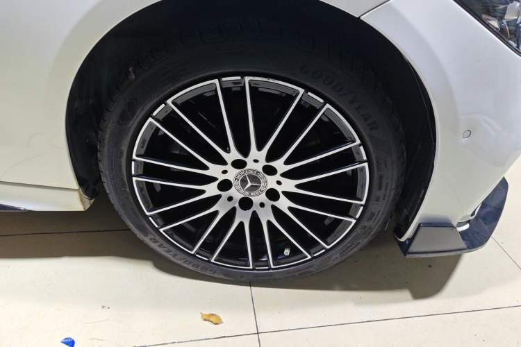 Used Mercedes-Benz C-Class 2022 C 260 L Sport Edition Right Front Wheel Hub