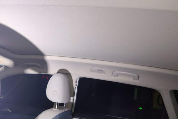 Used Volkswagen Tharu 2023 300TSI Two-Wheel-Drive Moonlight Edition
