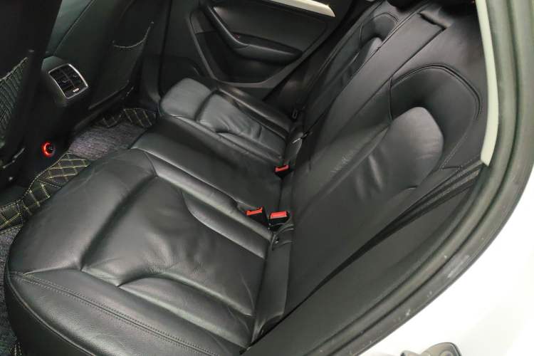 Used Audi Q3 2016 30 TFSI Collector's Edition Comfort Model
