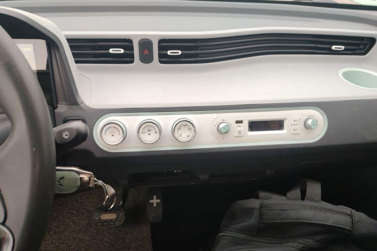 Used Wuling Hongguang MINIEV 2022 Macaron Premium Model – Lithium Iron Phosphate