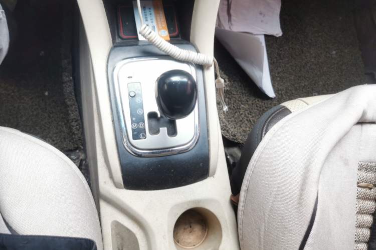 Used Chery Arrizo M7 2015 2.0L CVT Comfort Edition 232 Seats Gear Lever