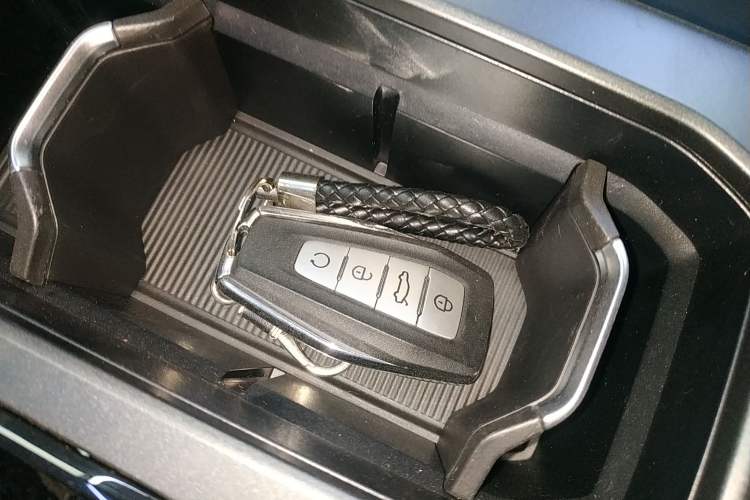 Used Geely Auto Haoyue L 2024 2.0T DCT Prestige Version Vehicle Key