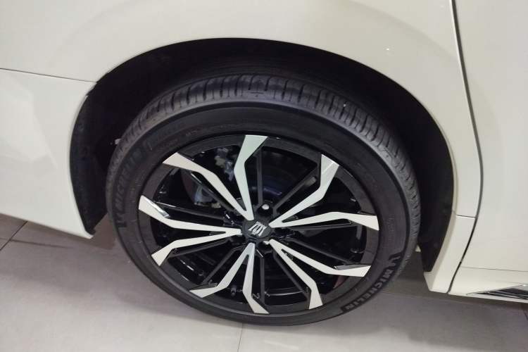 Used Toyota Vellfire 2023 Crown Dual-Engine 2.5L HV Ultimate Edition