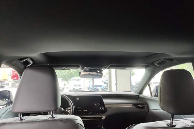 Used Lexus RX 2023 350h Two-Wheel Drive Enjoyment Version Headliner