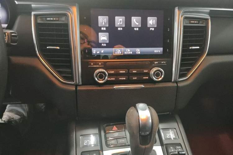 Used Porsche Macan 2017 Macan 2.0T
