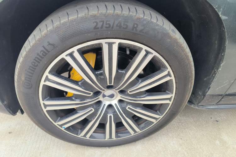 Used Denza N9 2025 Flagship Model
