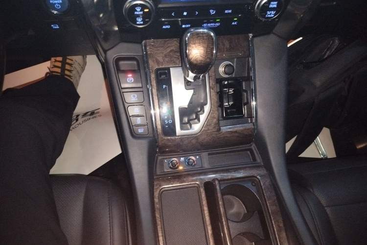 Used Toyota Alphard 2020 Dual-Engine 2.5L Prestige Edition