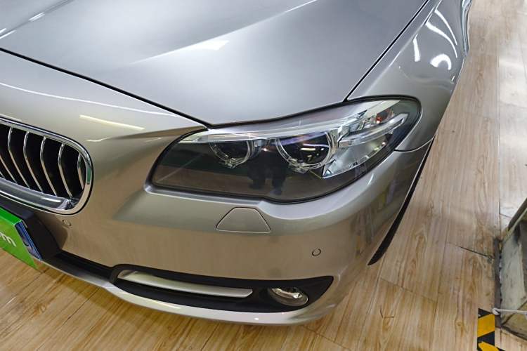 Used BMW 5 Series 2014 525Li Leading Model
