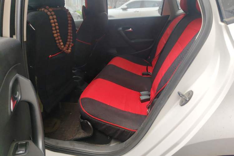 Used Volkswagen Polo 2013 1.4L Manual Fashion Edition