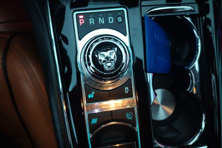 Used Jaguar XJ 2013 XJL 3.0 SC Flagship Business Edition Gear Lever