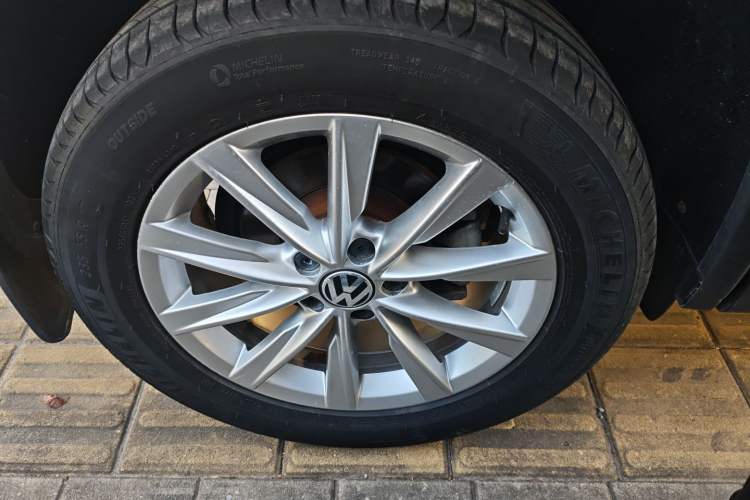 Used Volkswagen Tiguan L 2016 300TSI Automatic Two-Wheel Drive Comfort Edition