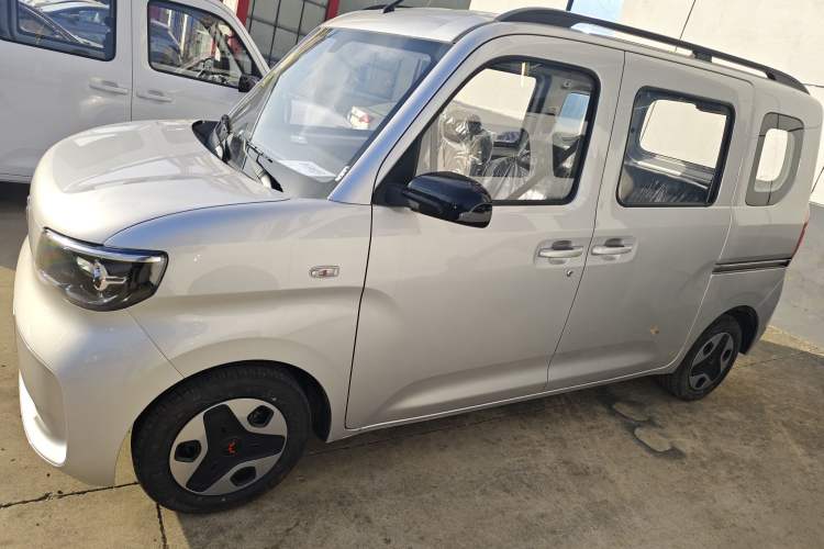Used Wuling Zhiguang New Energy 2025 Model 305km Ambitious Edition