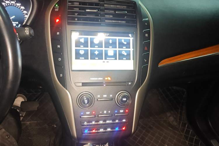 Used Lincoln MKC 2017 2.0T Four-Wheel Drive Prestige Edition
