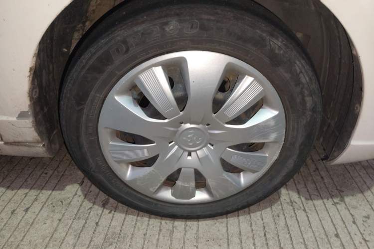 Used Roewe Ei5 2019 Comfort Edition Right Front Wheel Hub