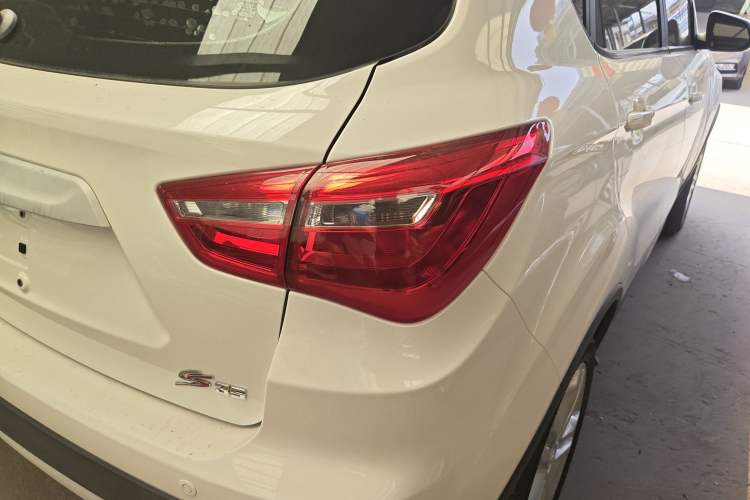 Used CHANGAN CS35 2017 1.6L Manual Luxury Model
