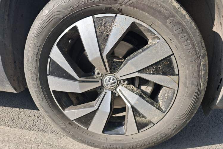 Used Volkswagen Tayron 2019 330TSI Four-Wheel Drive Luxury Version China VI Standard Right Front Wheel Hub