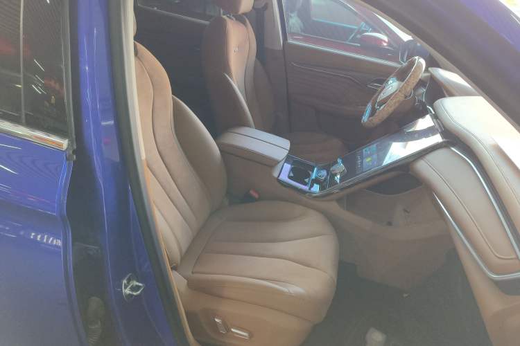 Used Roewe MARVEL X 2018 Rear-Drive Model Right Front Seat