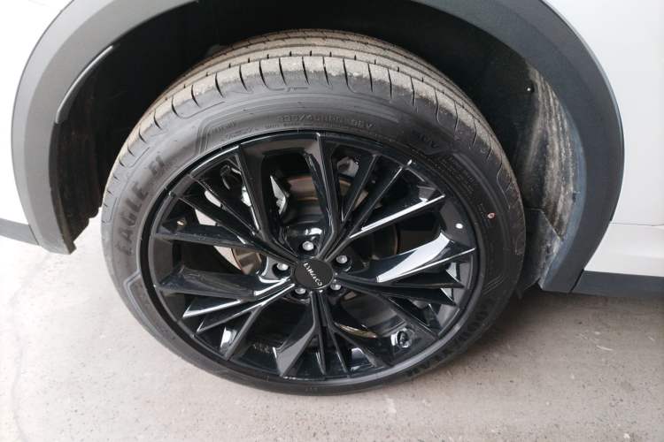 Used Lynk & Co 01 2025 2.0TD All-Wheel Drive Refreshed Pro Version Right Rear Wheel Hub