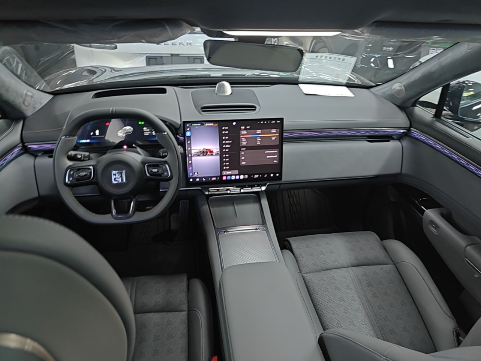 Zeekr 7X 2026 75kWh Rear-Drive MAX Edition — снимка 12