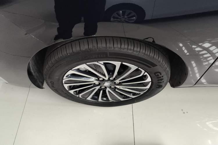 Used Buick GL8 New Energy 2025 Lu Shang Luxury Edition 7-Seater Exterior 4