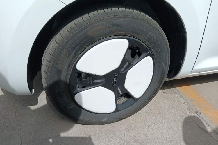 Used CHANGAN NEVO Lumin 2025 205 km Xiangqin Version Left Front Wheel Hub