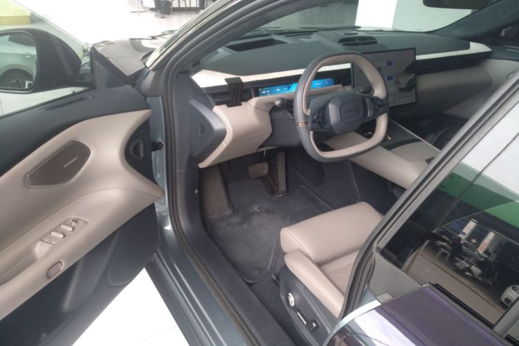 Used Lynk & Co Z10 2025 95 kWh 702 km All-Wheel Drive Intelligent Driving Ultra Driver Seat