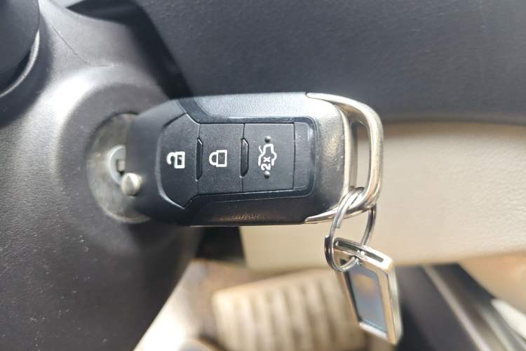 Used Ford Escort 2015 1.5L Manual Comfort Model
