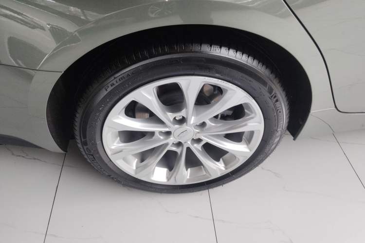 Used Cadillac CT5 2023 28T Luxury Edition (Standard Version) Right Rear Wheel Hub