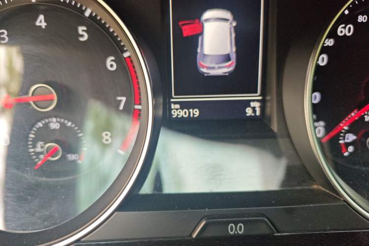 Used Volkswagen Golf GTI 2016 2.0 TSI GTI Odometer Close Up