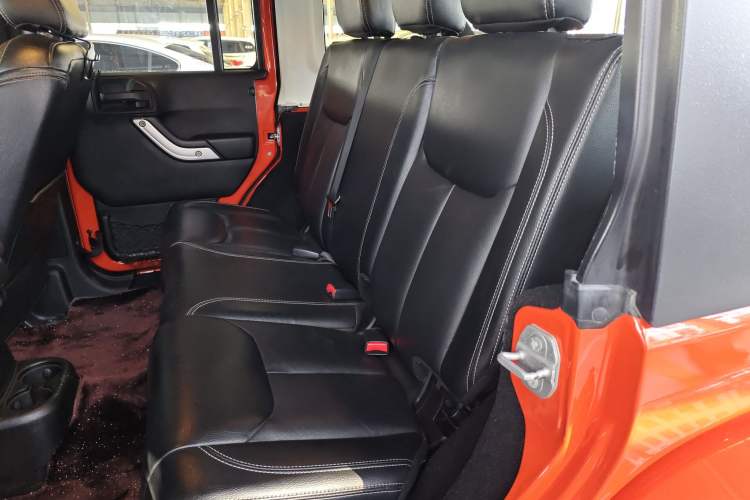 Used Jeep Wrangler 2015 3.0L Sahara Four-Door Edition