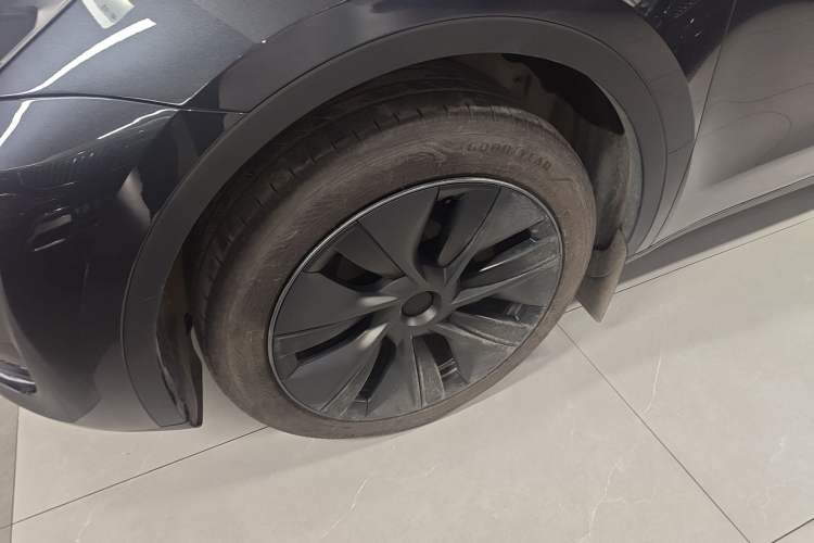 Used Tesla Model Y 2024 Rear-Wheel-Drive Version Left Front Wheel Hub