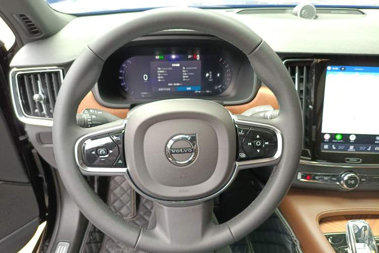 Used Volvo S90 2024 B5 Zhiyi Luxury Edition
