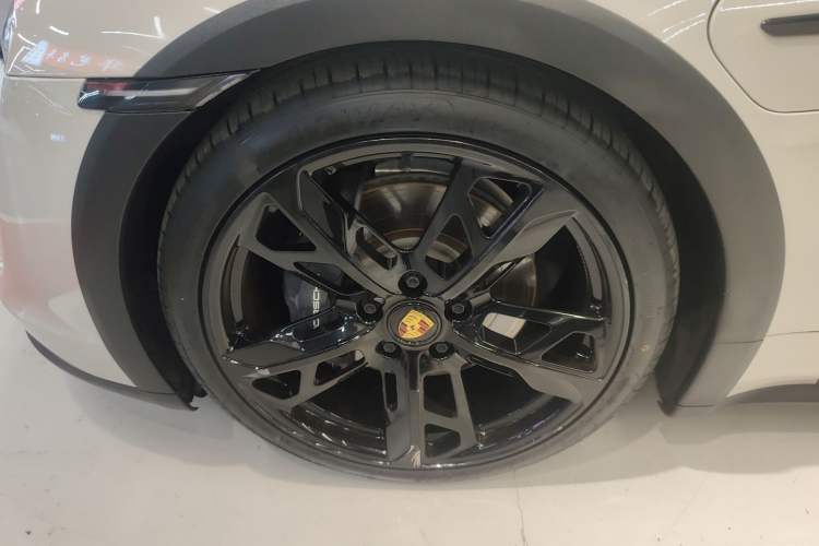 Used Porsche Taycan 2022 Taycan 4 Cross Turismo Exterior 4