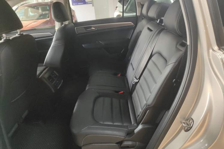 Used Volkswagen Teramont 2019 330TSI Two-Wheel-Drive Luxury Edition China VI Standard
