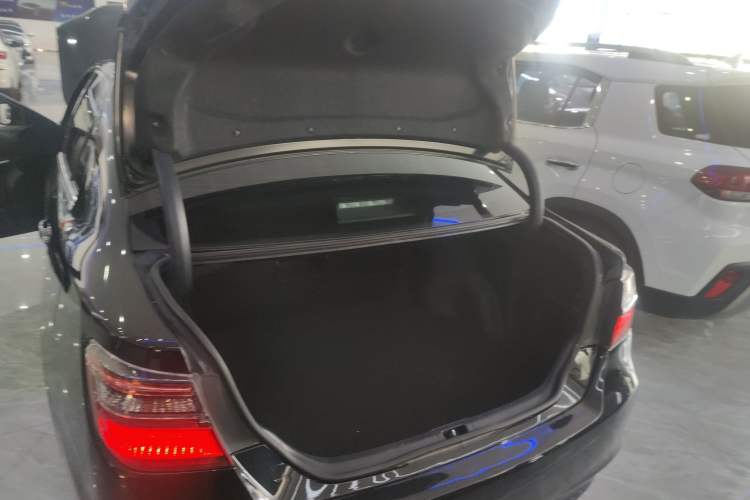 Used Toyota Camry 2016 2.0G 10th Anniversary Leading Edition