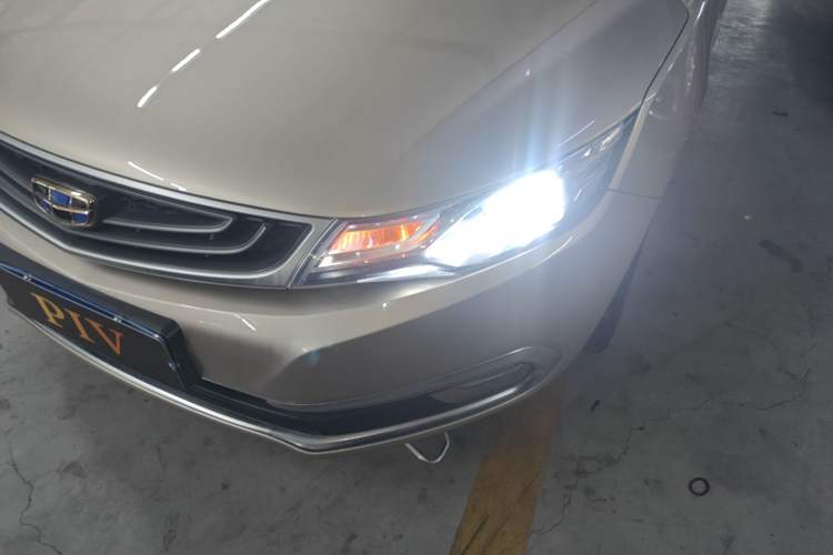 Used Geely Auto Emgrand GL 2017 1.8L Manual Elite Model Left Front Headlight