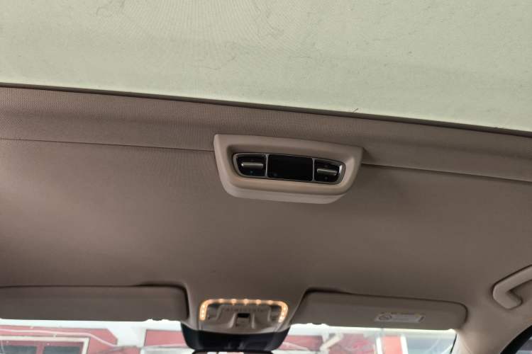 Used Mercedes-Benz V-Class 2020 V 260 L Long-wheelbase Luxury Edition