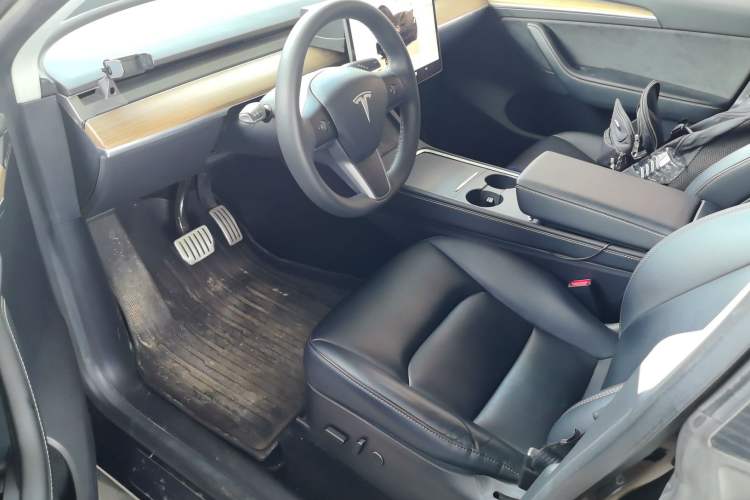 Used Tesla Model Y 2022 Performance High-Performance All-Wheel-Drive Version Left Front Seat