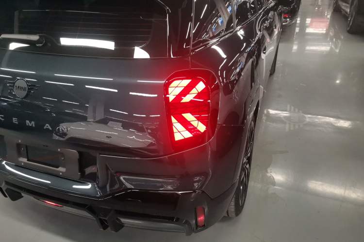 Used MINI Electric MINI ACEMAN 2024 SE Racing Driver