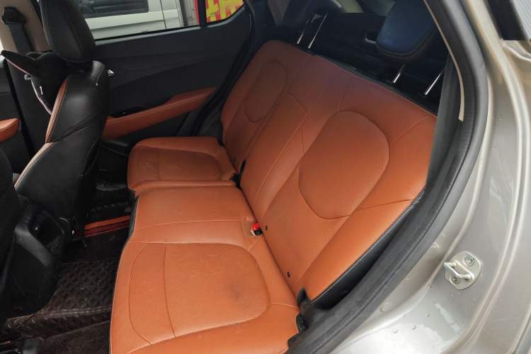 Used Baojun 510 2017 1.5L Automatic Luxury Model Left Rear Seat