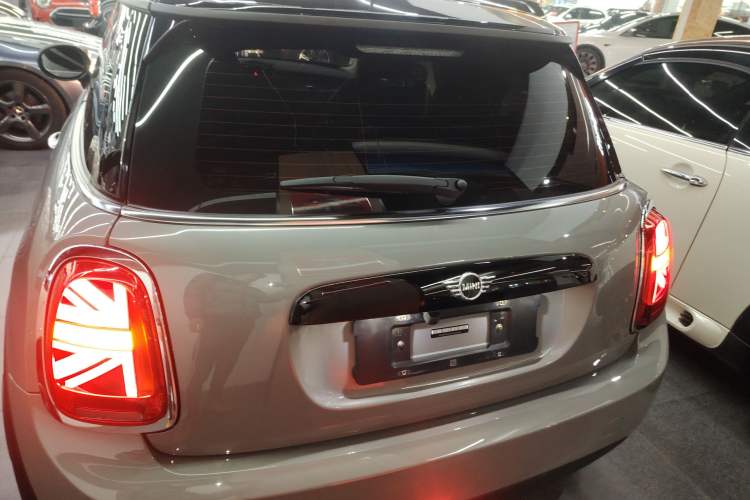 Used MINI MINI 2021 1.5T COOPER Classic Edition
