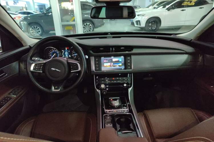 Used Jaguar XF 2016 XF 2.0T Two-Wheel-Drive R-Sport Sport Edition