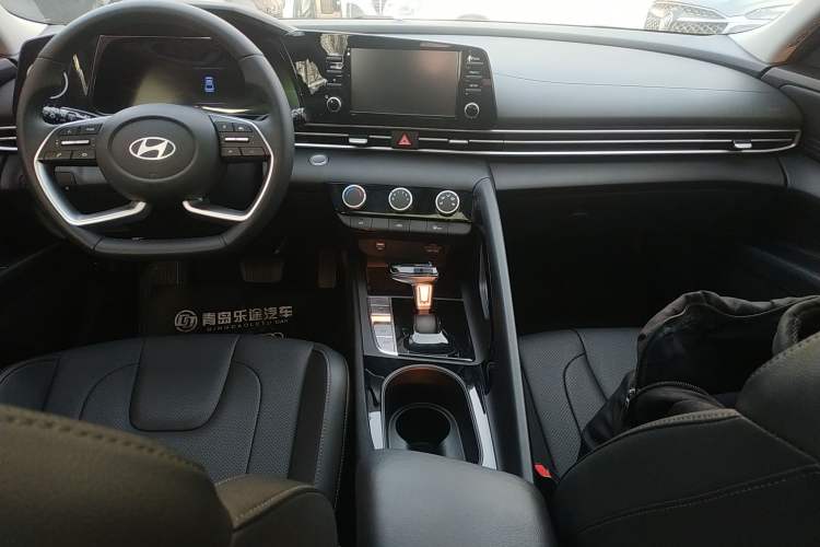 Used Hyundai Elantra 2023 1.5L CVT GLX Elite Edition Audio And AC Panel