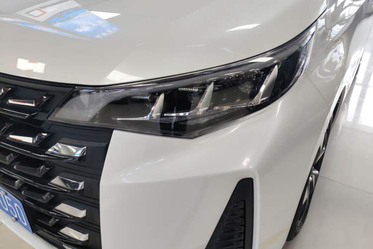 Used GAC Trumpchi M6 2023 PRO 270T DCT Luxury Edition
