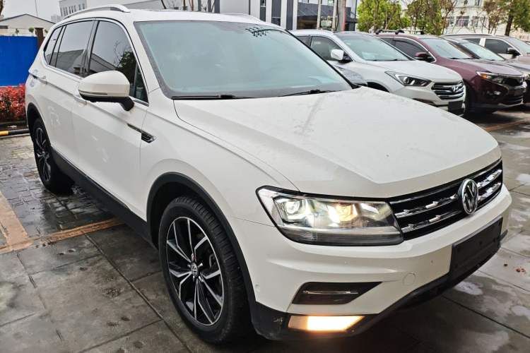Used Volkswagen Tiguan L 2019 330TSI Automatic Two-Wheel Drive Smart Luxury Version China V Emission Standard