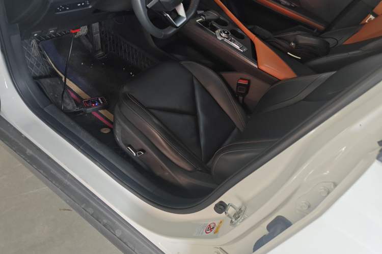 Used CHANGAN UNI-V 2022 1.5T Smart Navigation Version Left Front Seat